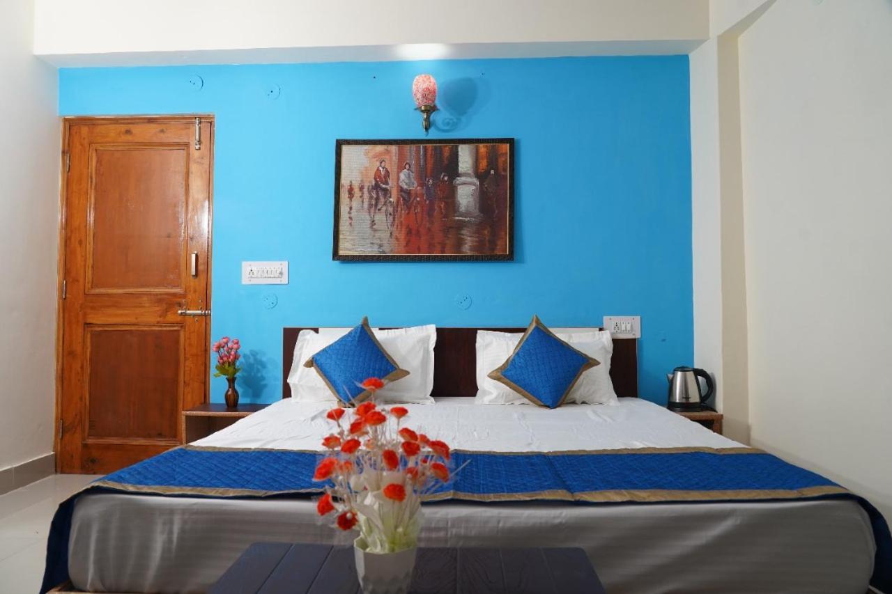 Shimla Pines Homestay Bagian luar foto