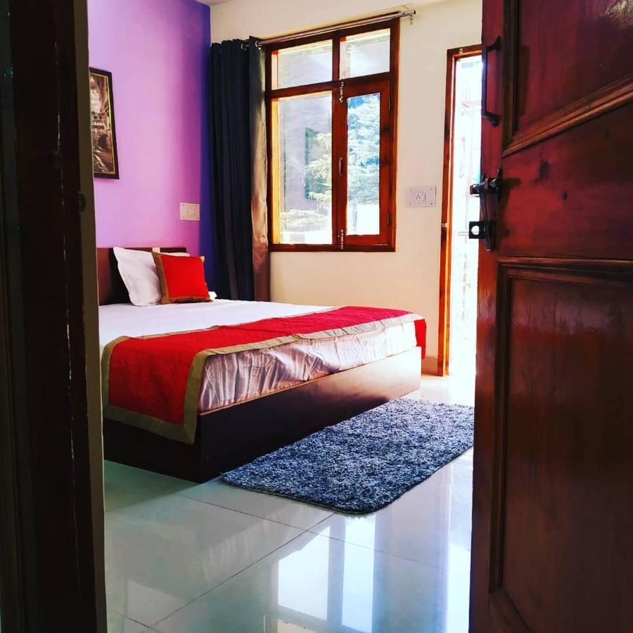 Shimla Pines Homestay Bagian luar foto