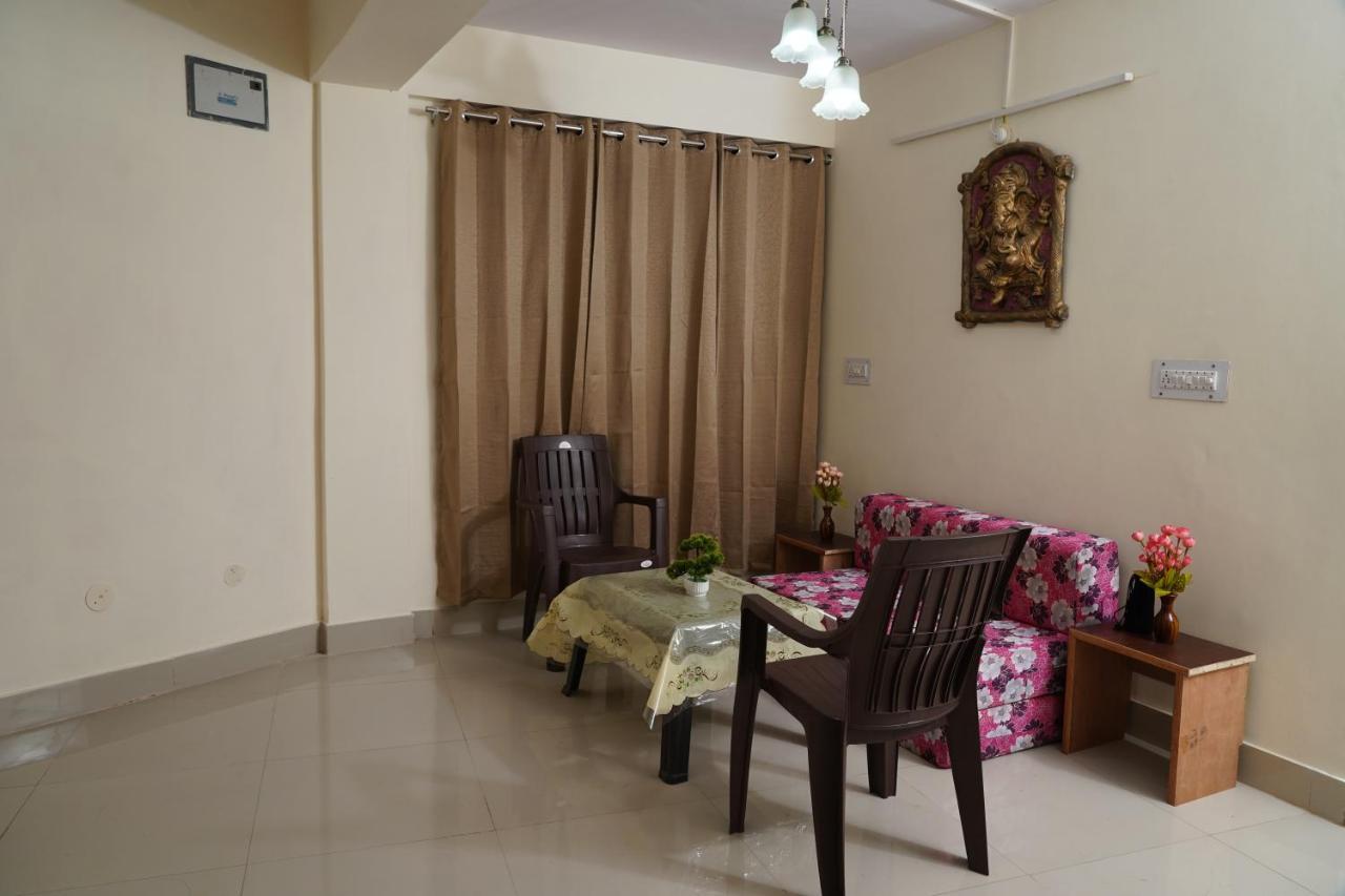 Shimla Pines Homestay Bagian luar foto